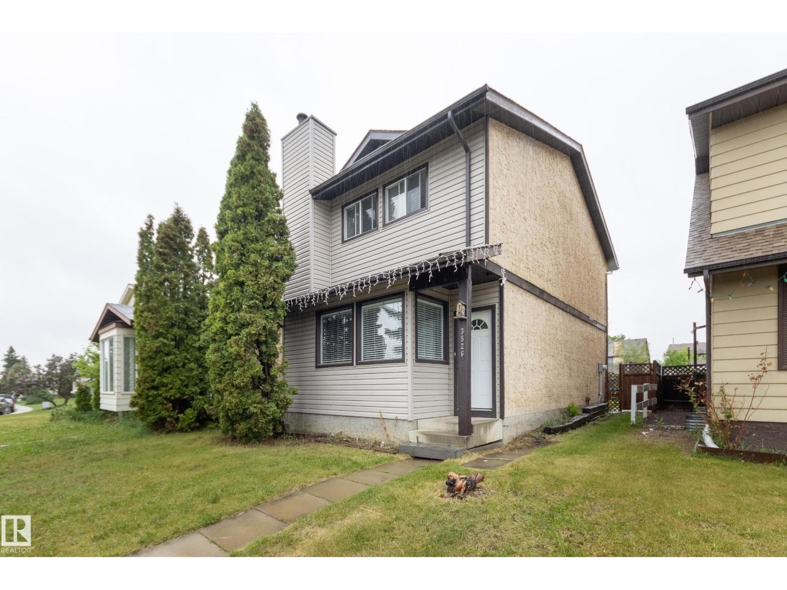 3526 42 AV NW