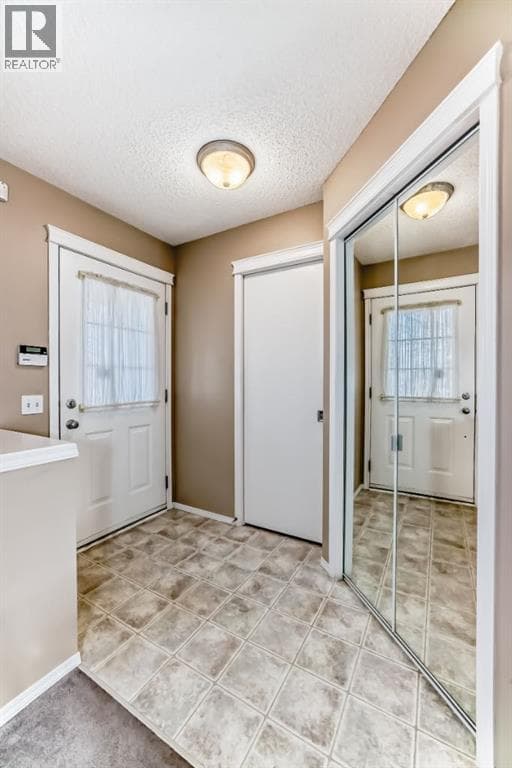 240 Prestwick Way SE — photo 3