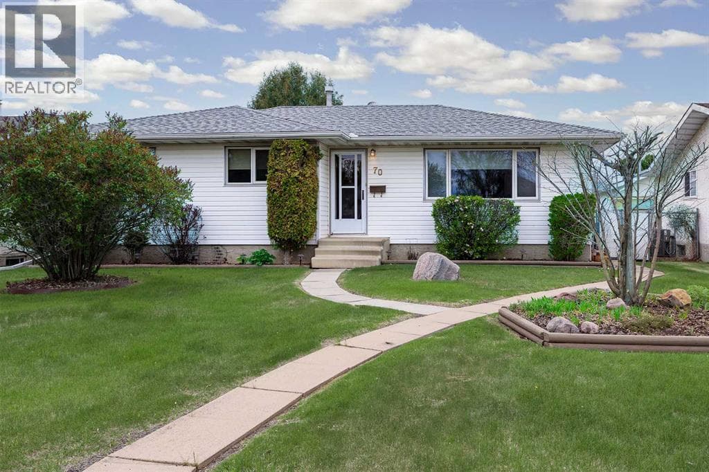 70 Nootka Road