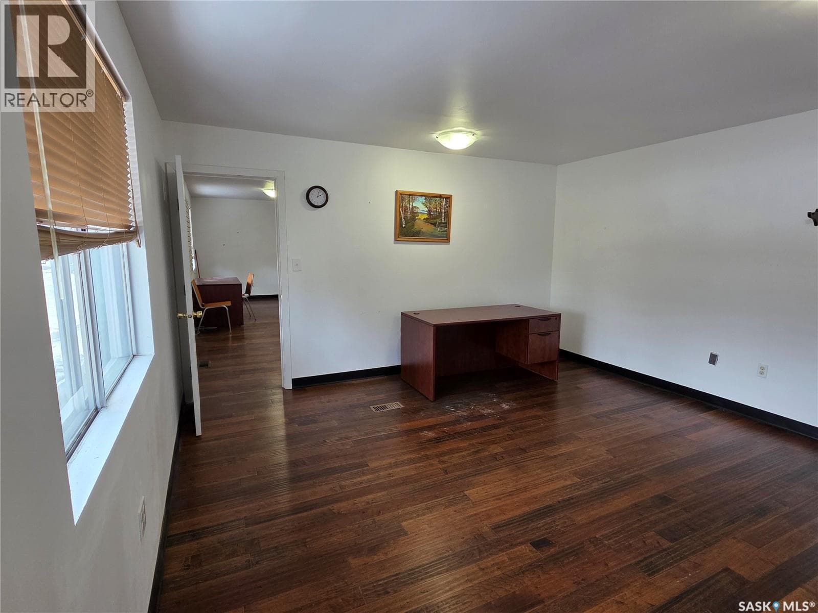 60 1932 St George AVENUE — photo 3