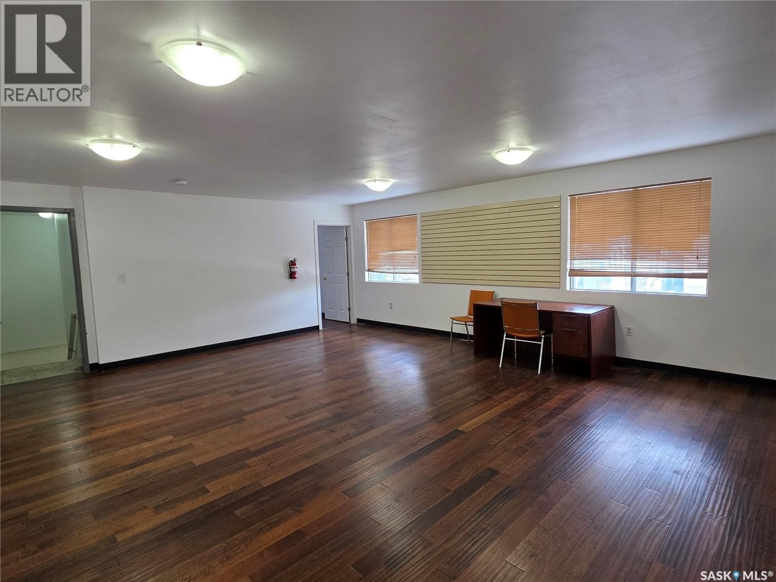 60 1932 St George AVENUE — photo 4