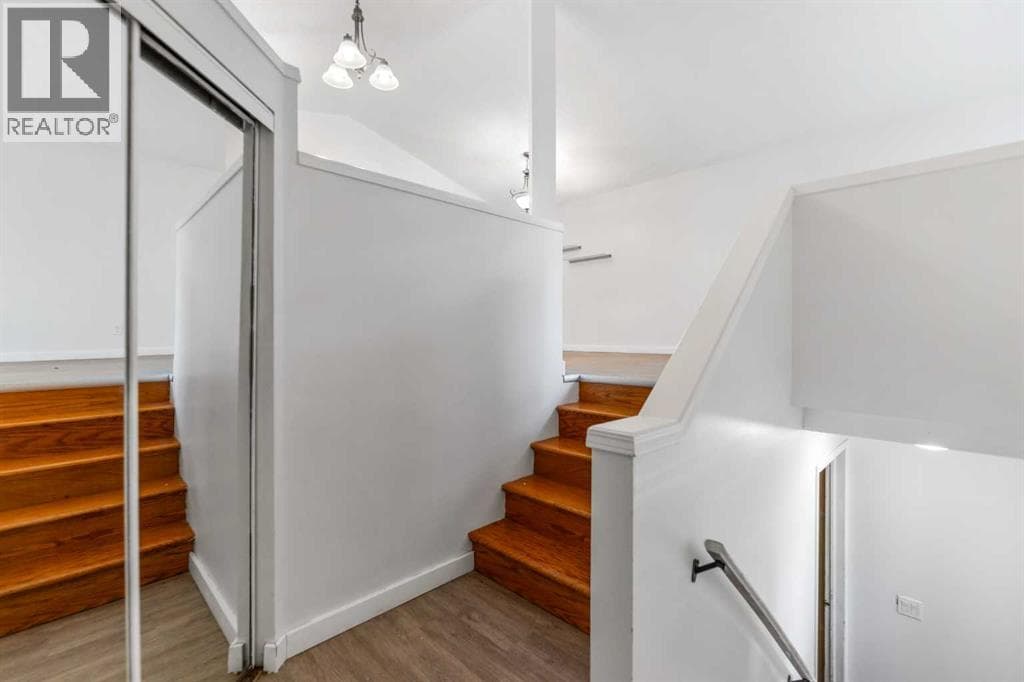 15 Erin Green Way SE — photo 4