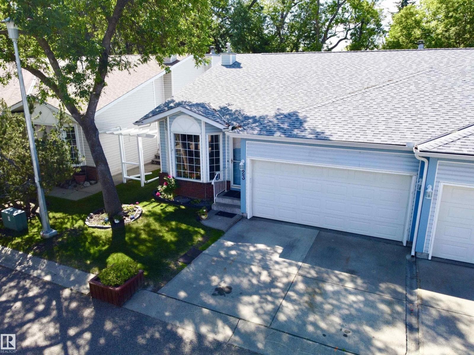 #23 35 GARDEN RD