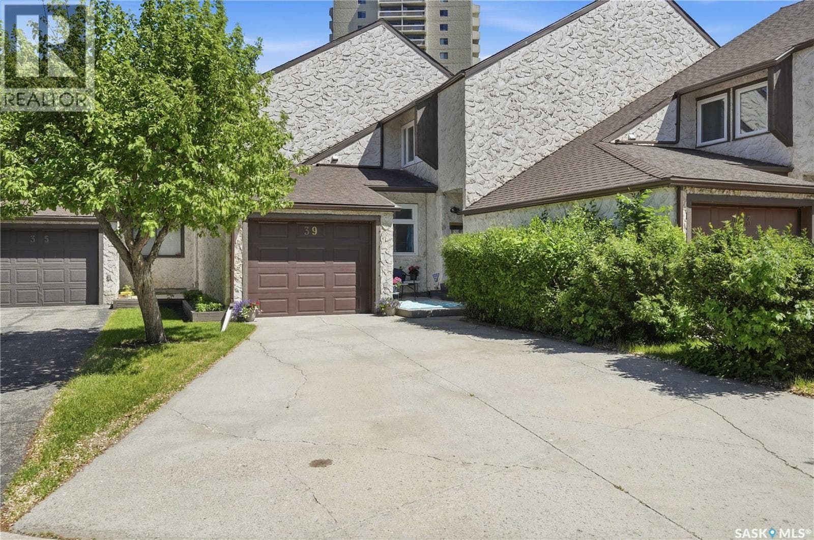 39 Laverendrye WAY — photo 2