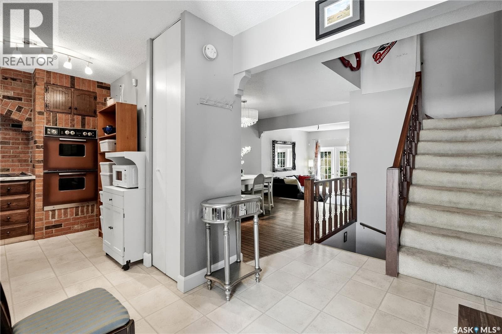 39 Laverendrye WAY — photo 4