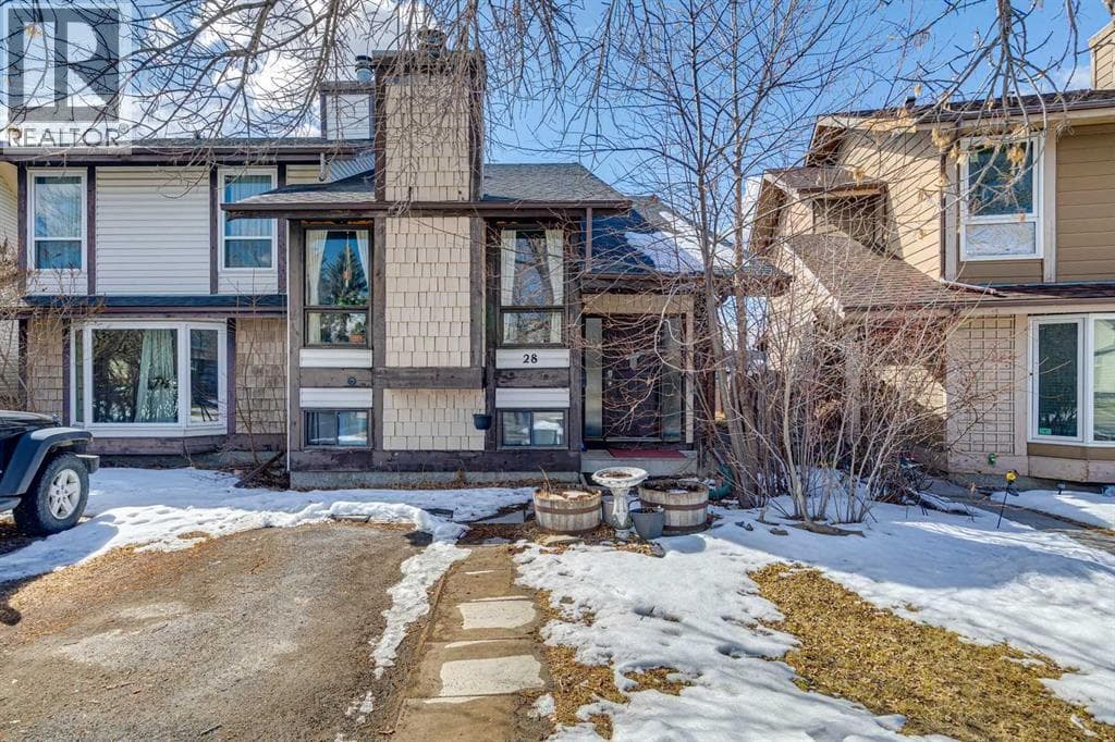 28 Templegreen Bay NE