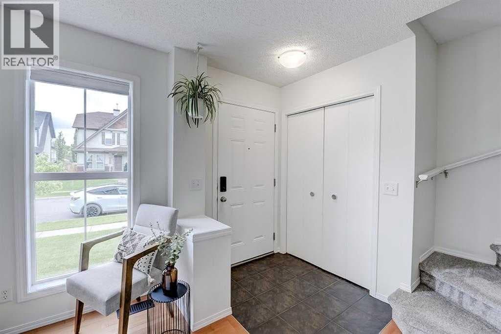 12 Elgin Meadows View SE — photo 2