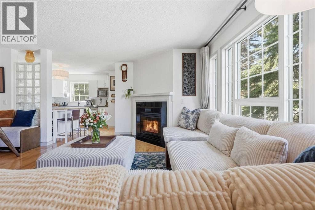 3031 23 Avenue SW — photo 4