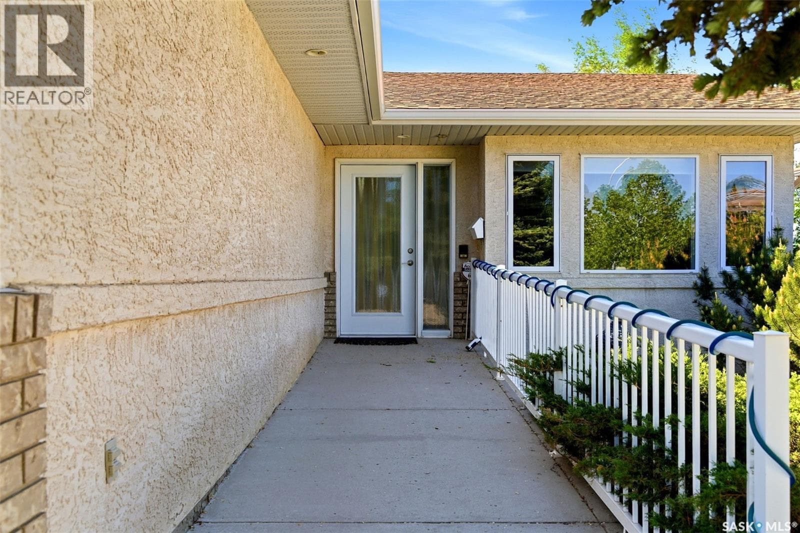 3407 Bishop CRESCENT E — photo 3