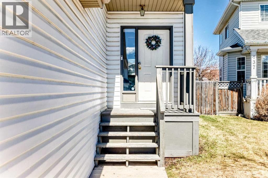 141 Arbour Crest Mews NW — photo 3