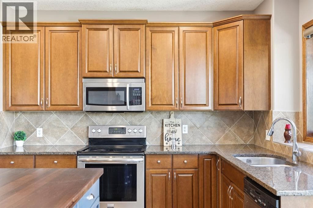 35 Tremblant Point SW photo 9