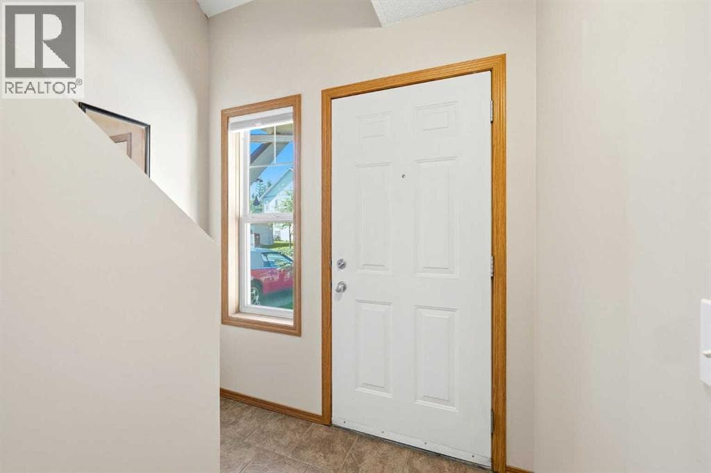 96 Eversyde Court SW — photo 3