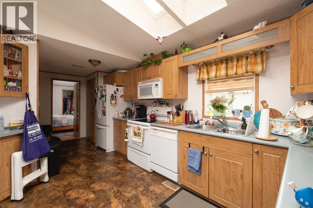 240 Palomino Close — photo 4