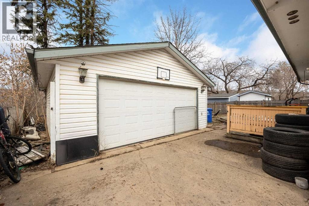 112 Hill Drive — photo 4