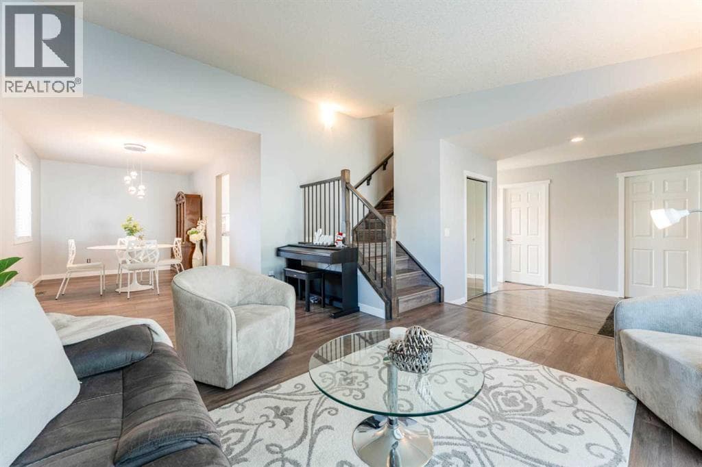 145 Hawkdale Circle NW — photo 5