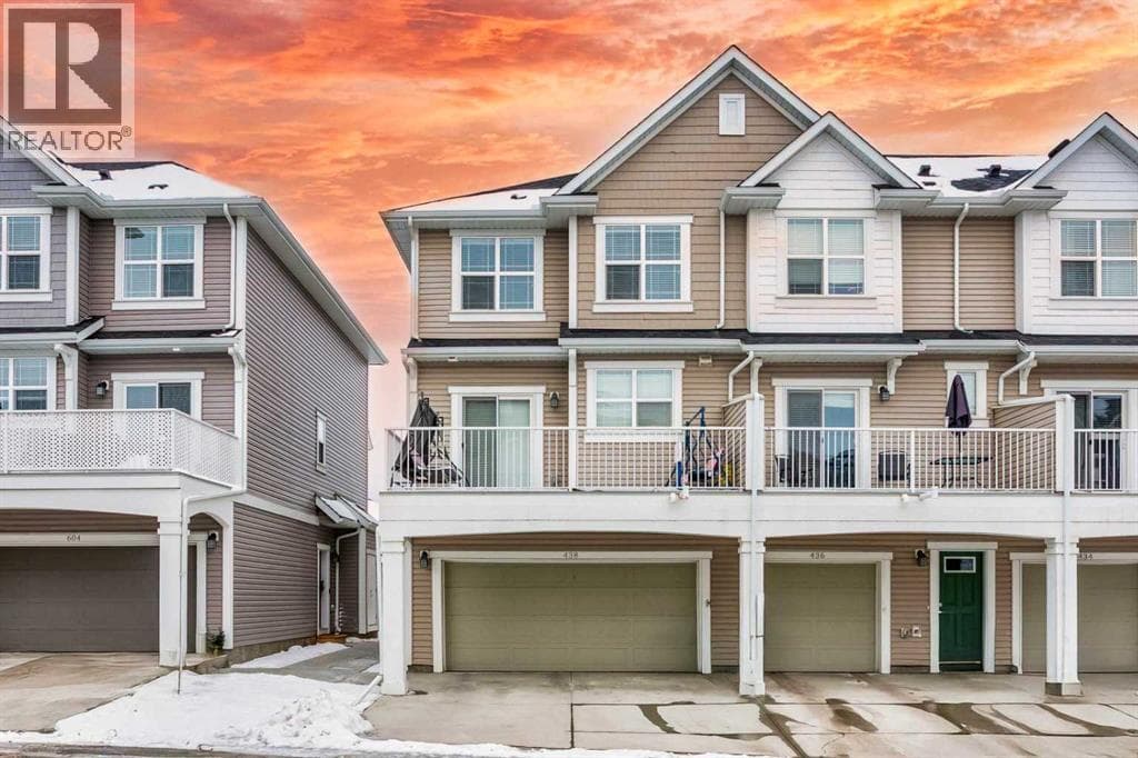 438 Copperstone Manor SE