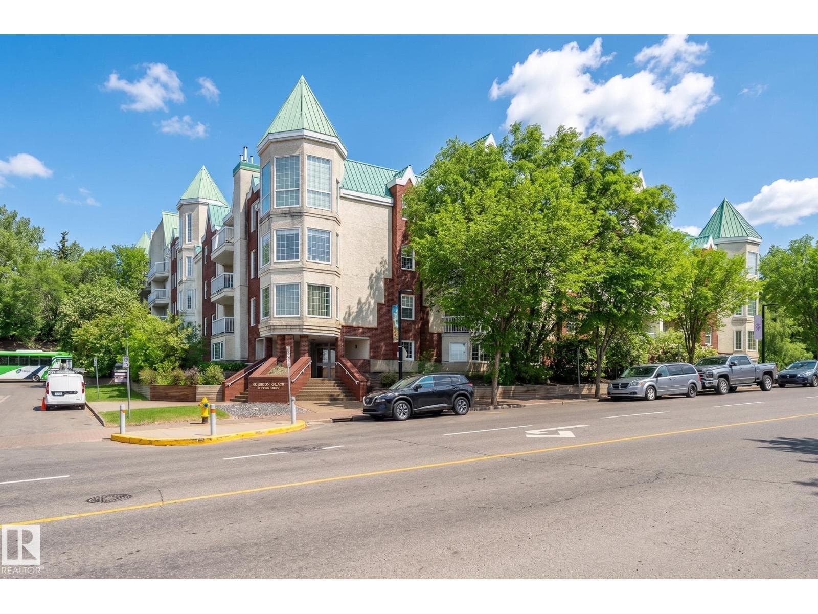 #414 3 PERRON ST