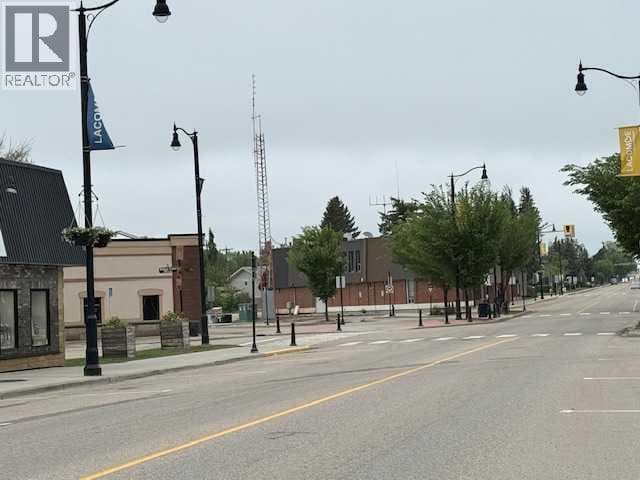 5105 50 Avenue — photo 3