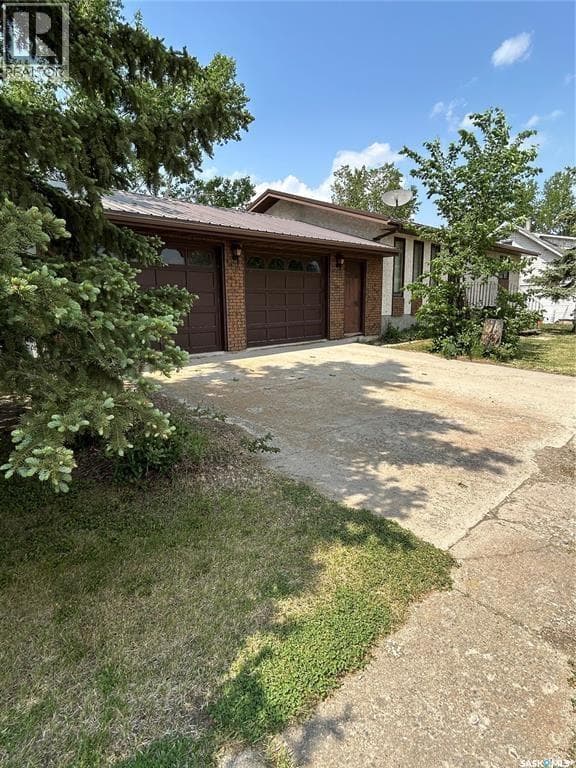 8 McCulloch STREET — photo 2