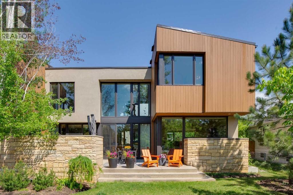 3038 4 Street SW — photo 2