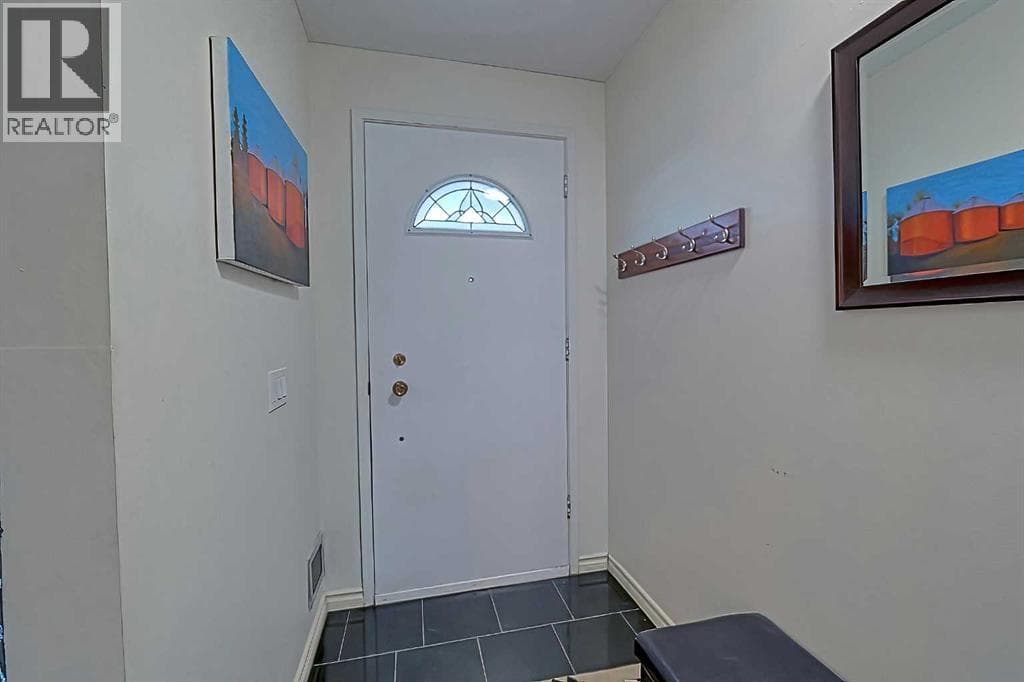 5940 Dalkeith Hill NW — photo 5