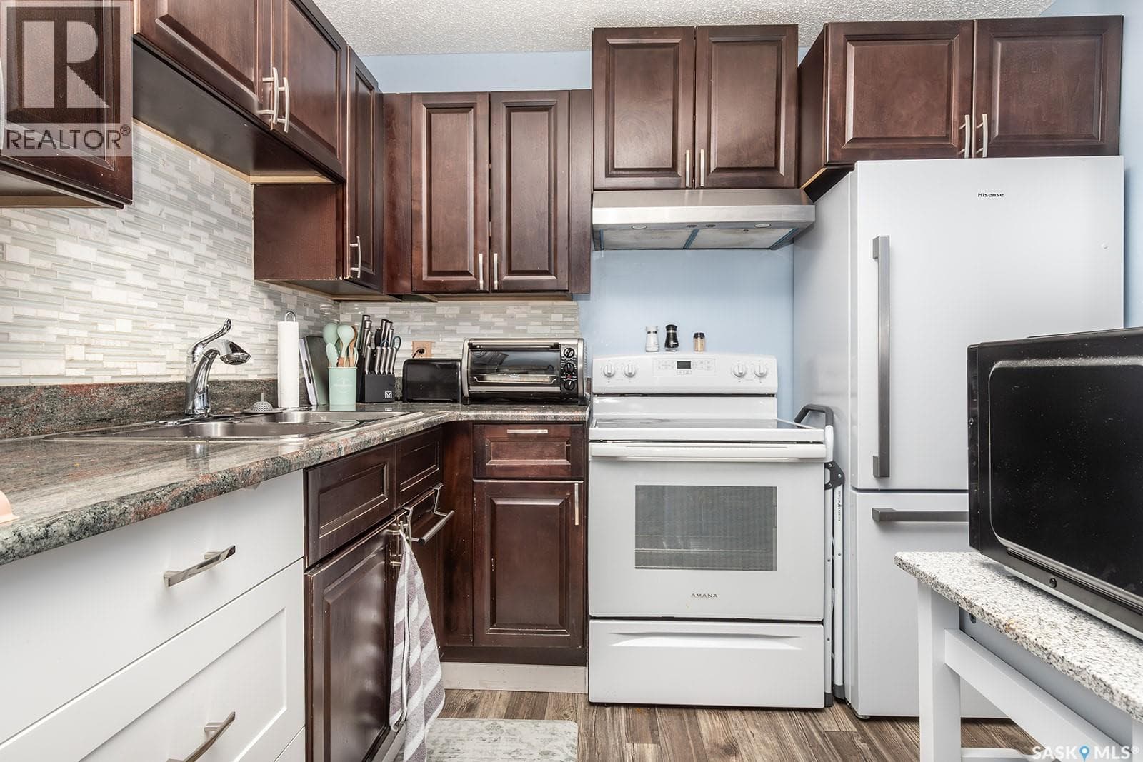 101 314 Tait CRESCENT — photo 3