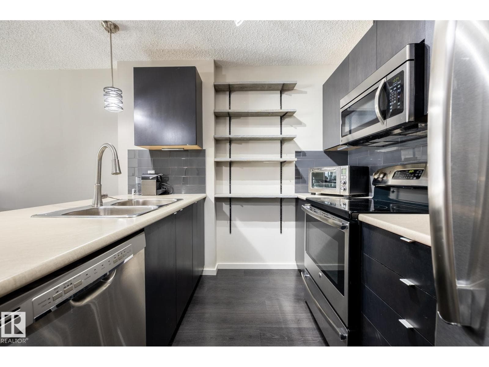 #131 344 WINDERMERE RD NW