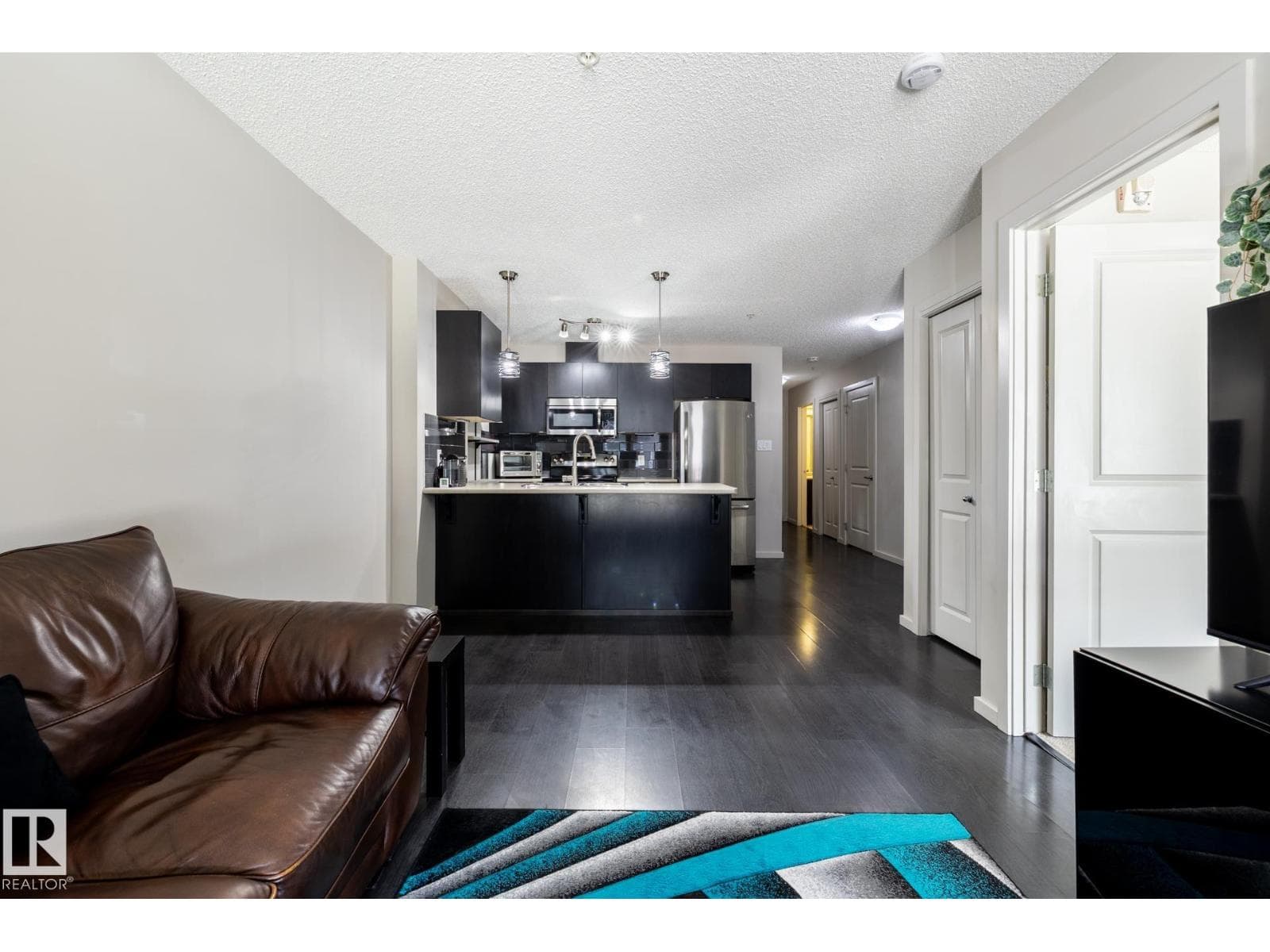 #131 344 WINDERMERE RD NW — photo 5