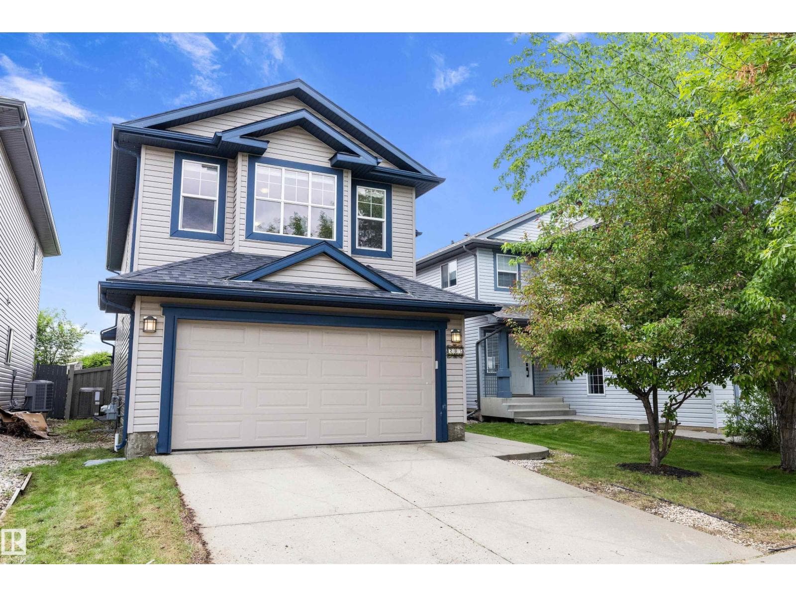 205 MACEWAN RD SW — photo 2