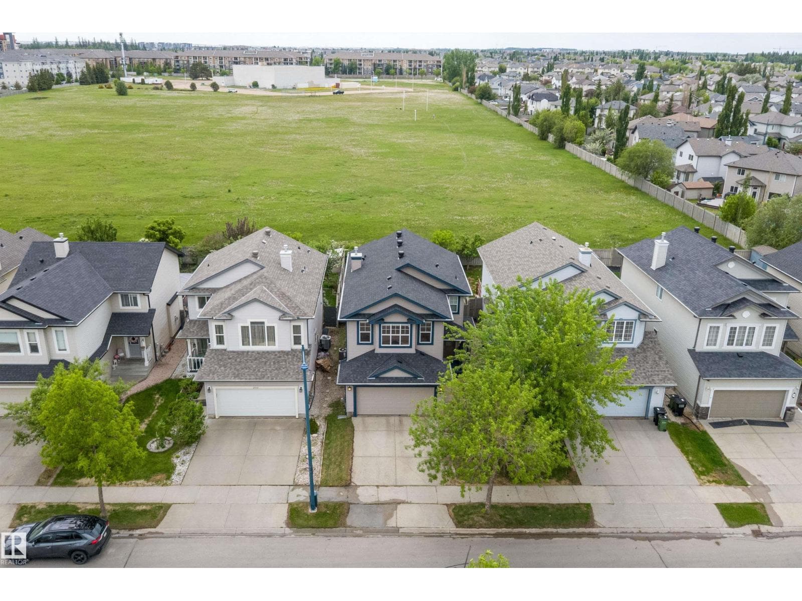 205 MACEWAN RD SW — photo 3