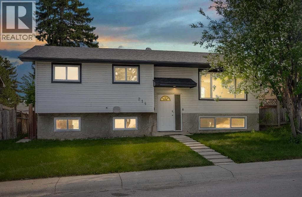 214 Rundleview Close NE