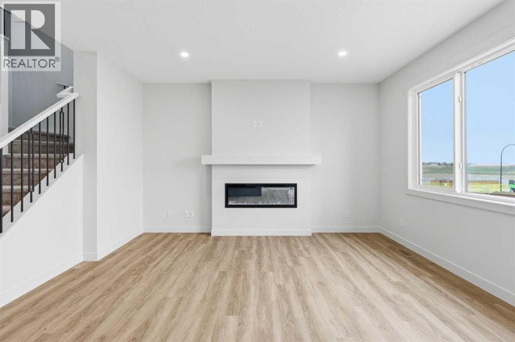 190 Annette Landing NW — photo 4
