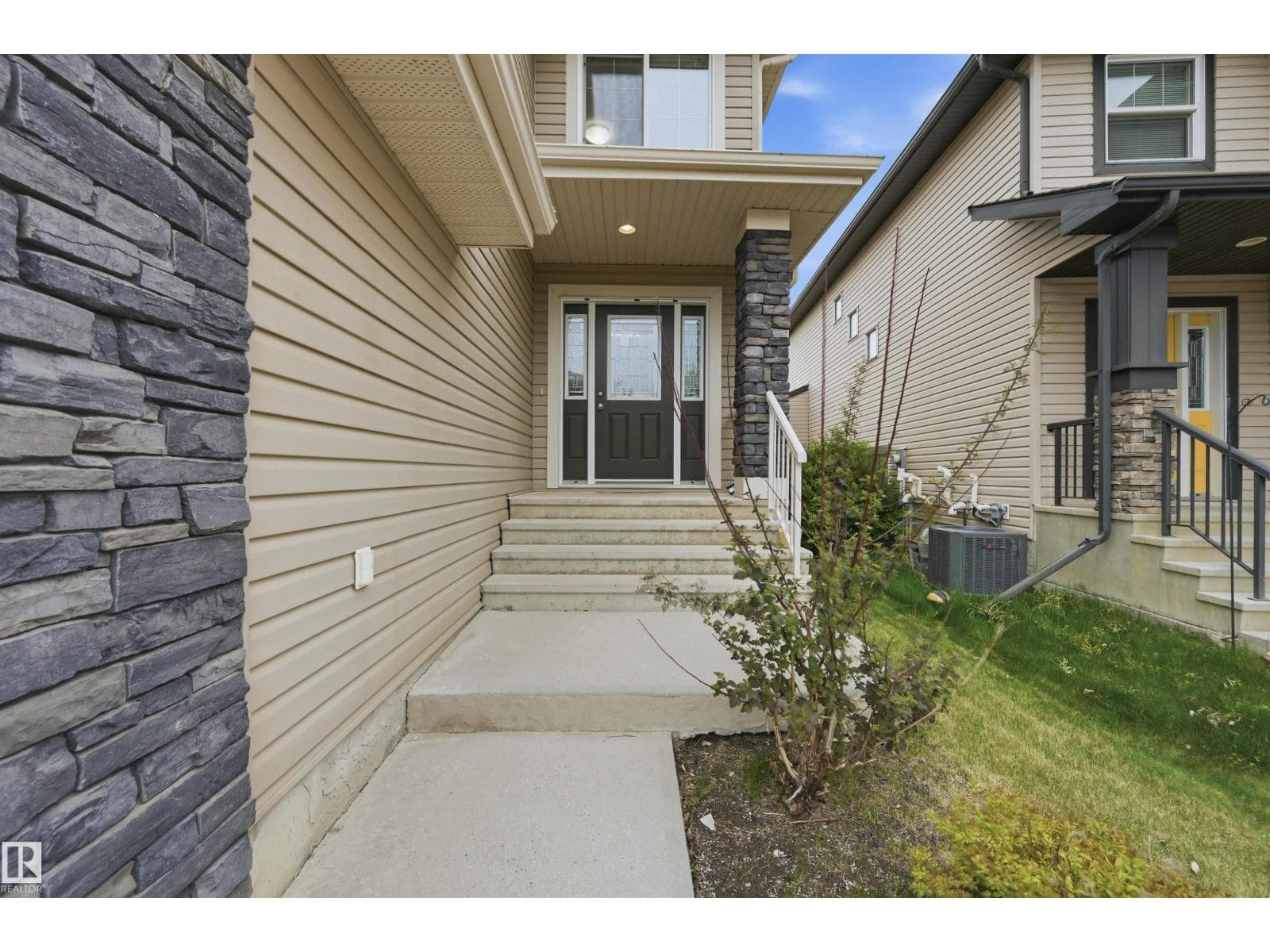 3528 CLAXTON CR SW — photo 2