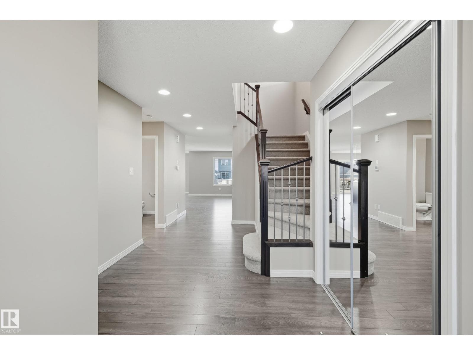 3528 CLAXTON CR SW — photo 4