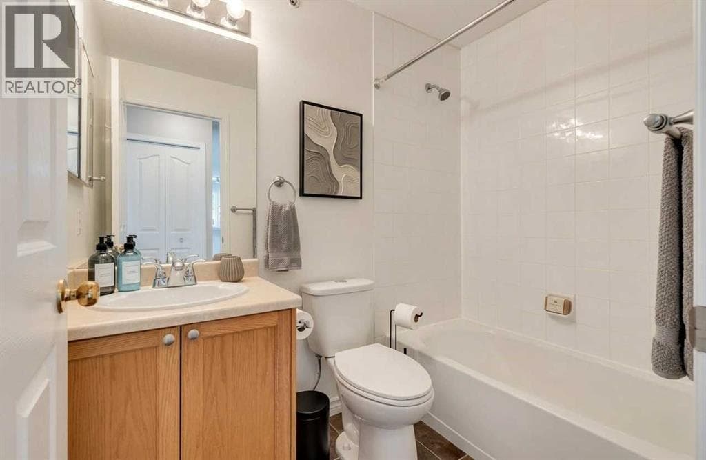 2302, 20 Harvest Rose Park NE — photo 5