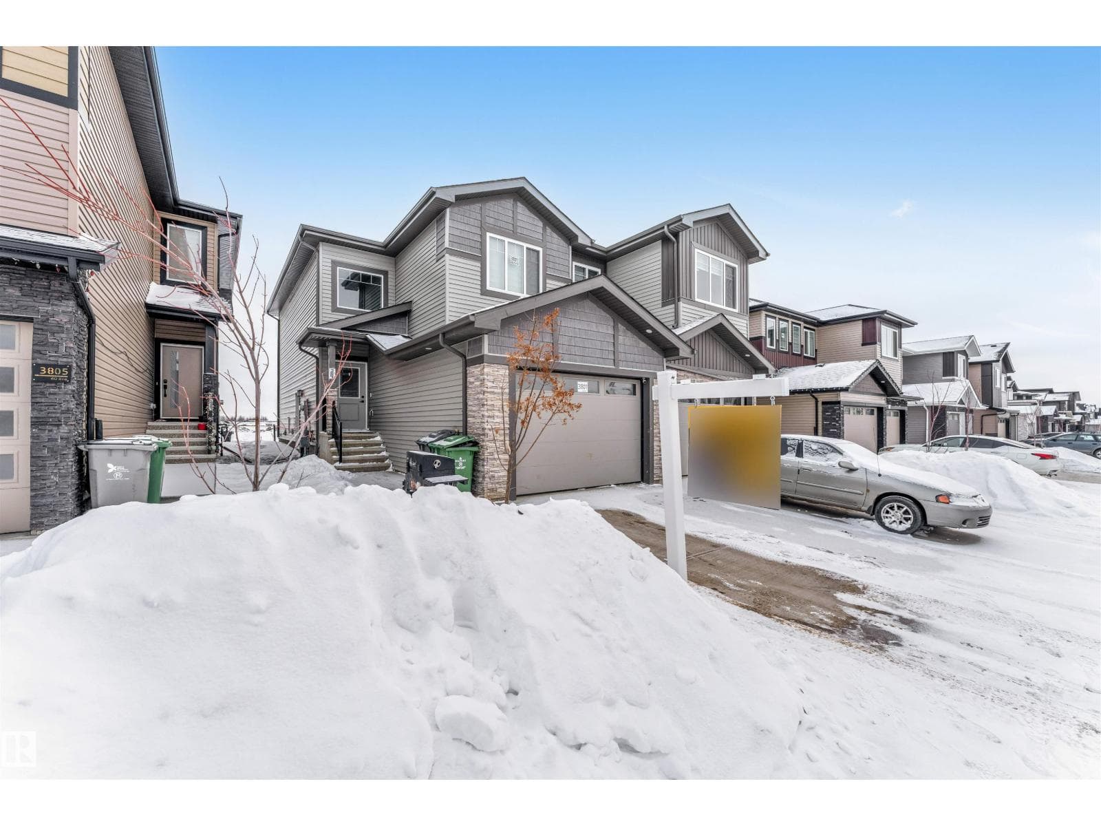 3807 40 AV — photo 2