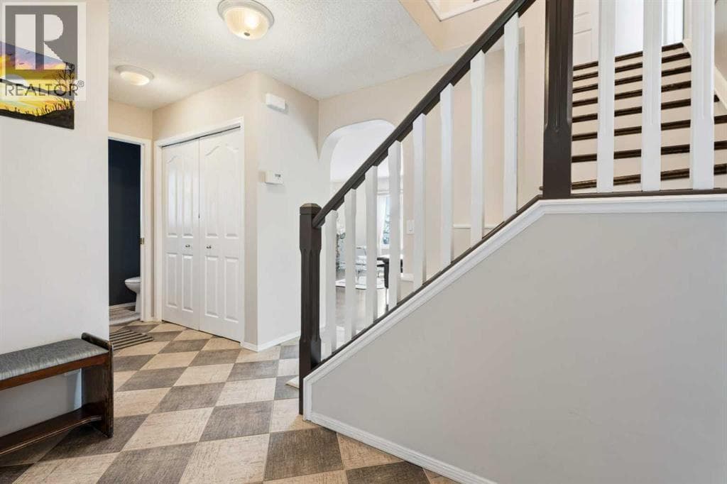 191 Edgebrook Rise NW — photo 5