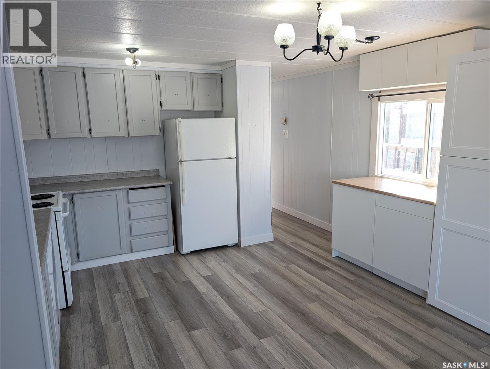 62 219 Grant STREET — photo 2