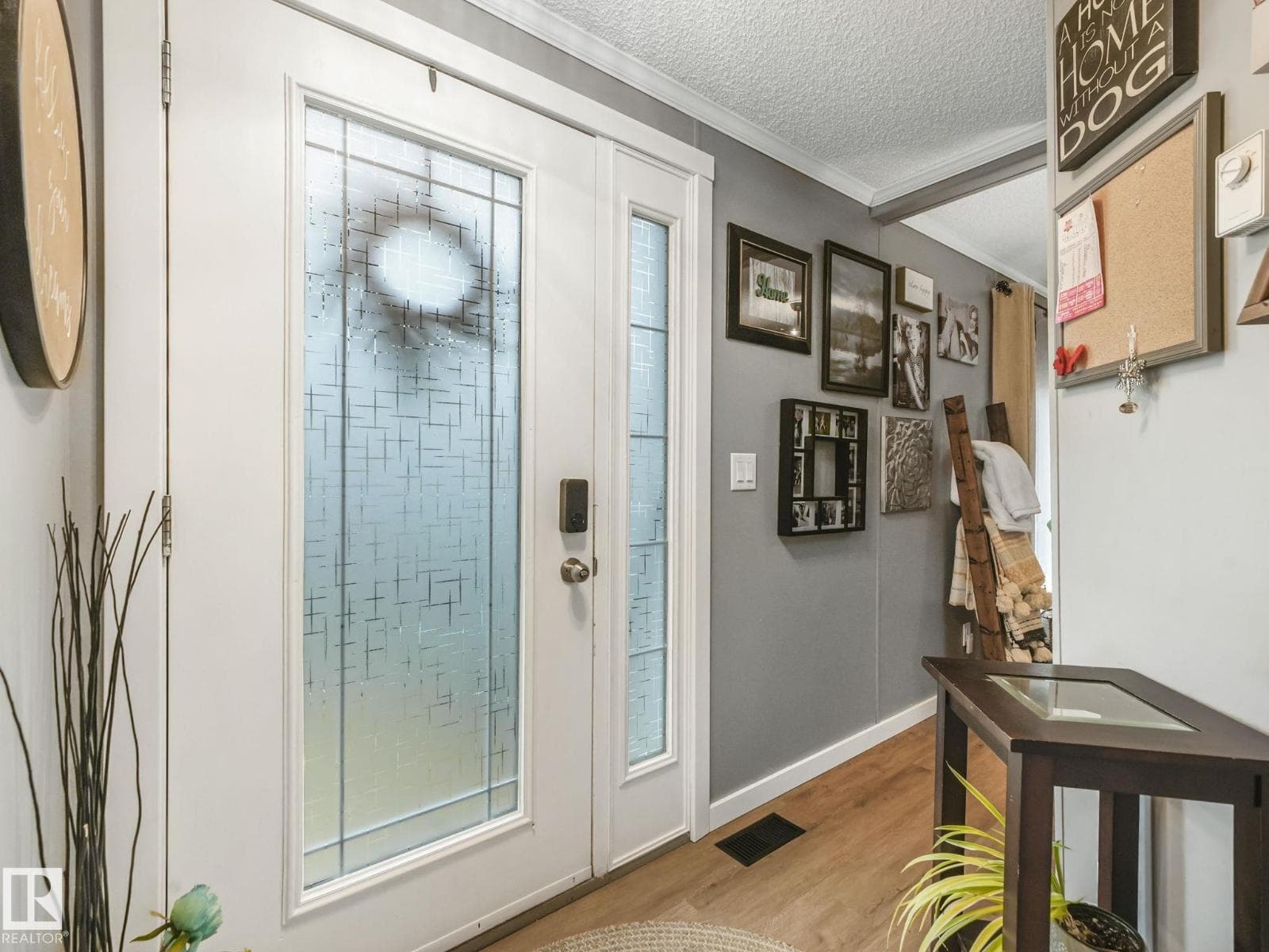1122 Aspen Dr W — photo 2