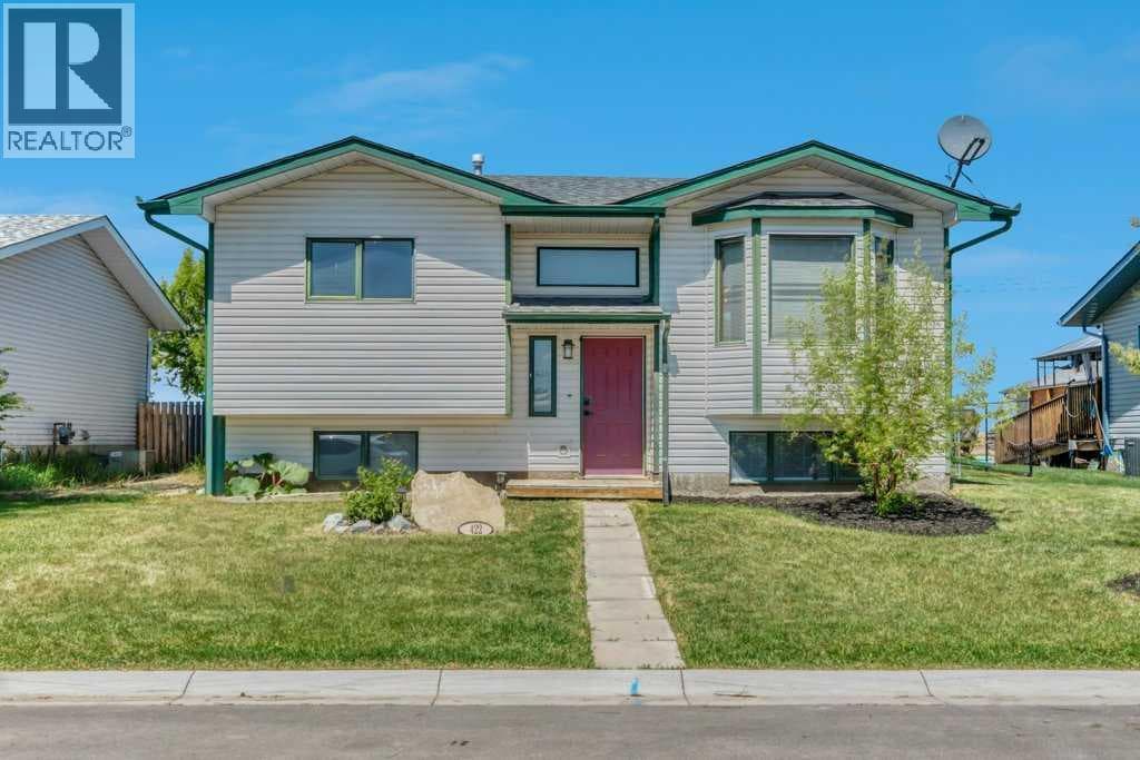 422 Cole Crescent