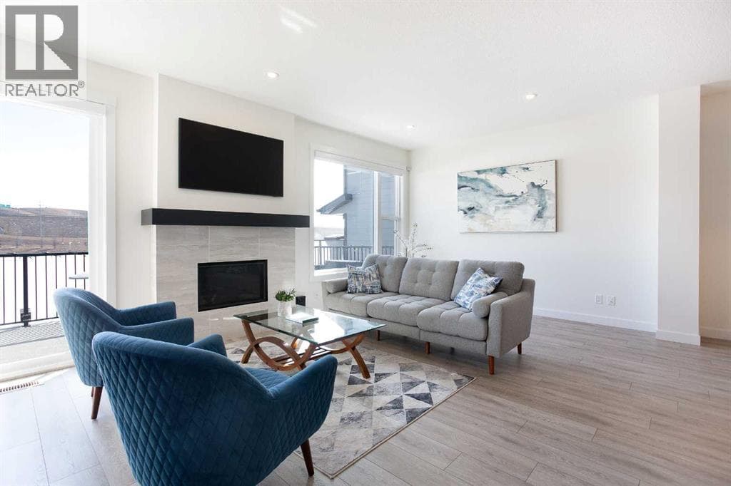 152 Cranbrook Gardens SE photo 6