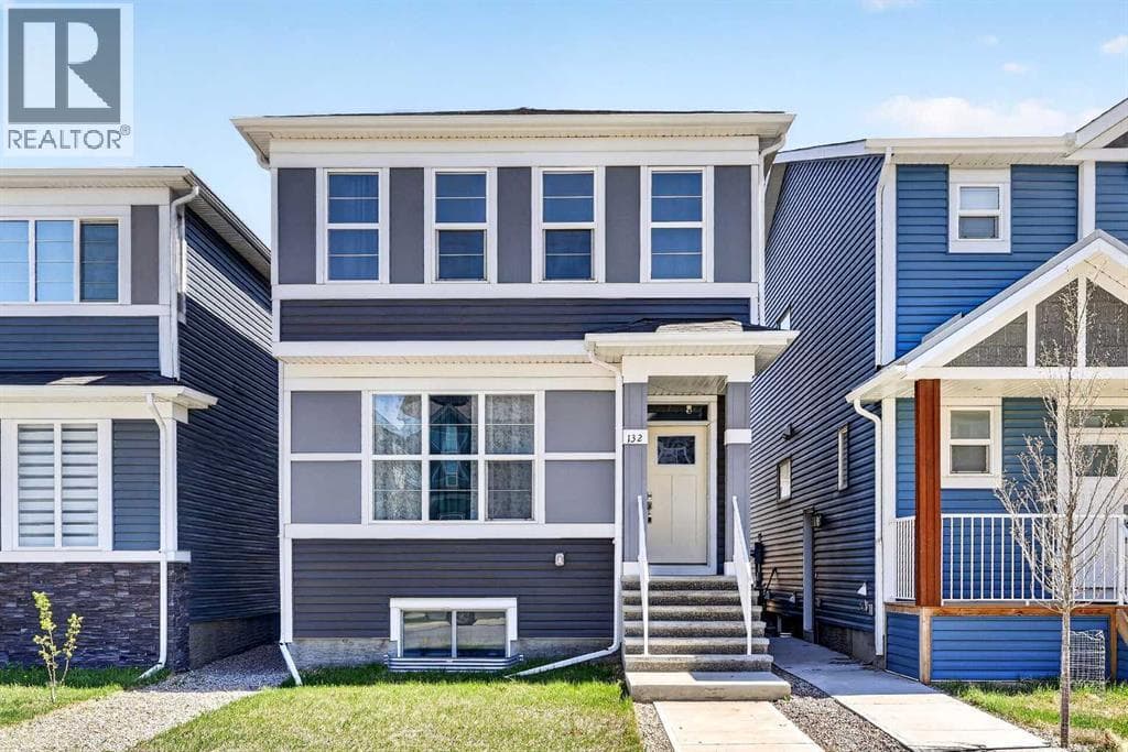 6 bed 4 bath single family at 132 Seton Villas SE — $729,000