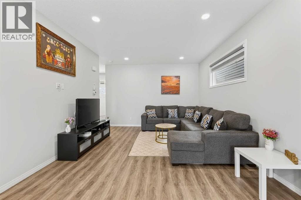 132 Seton Villas SE photo 9