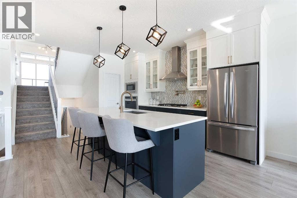 152 Cranbrook Gardens SE photo 4