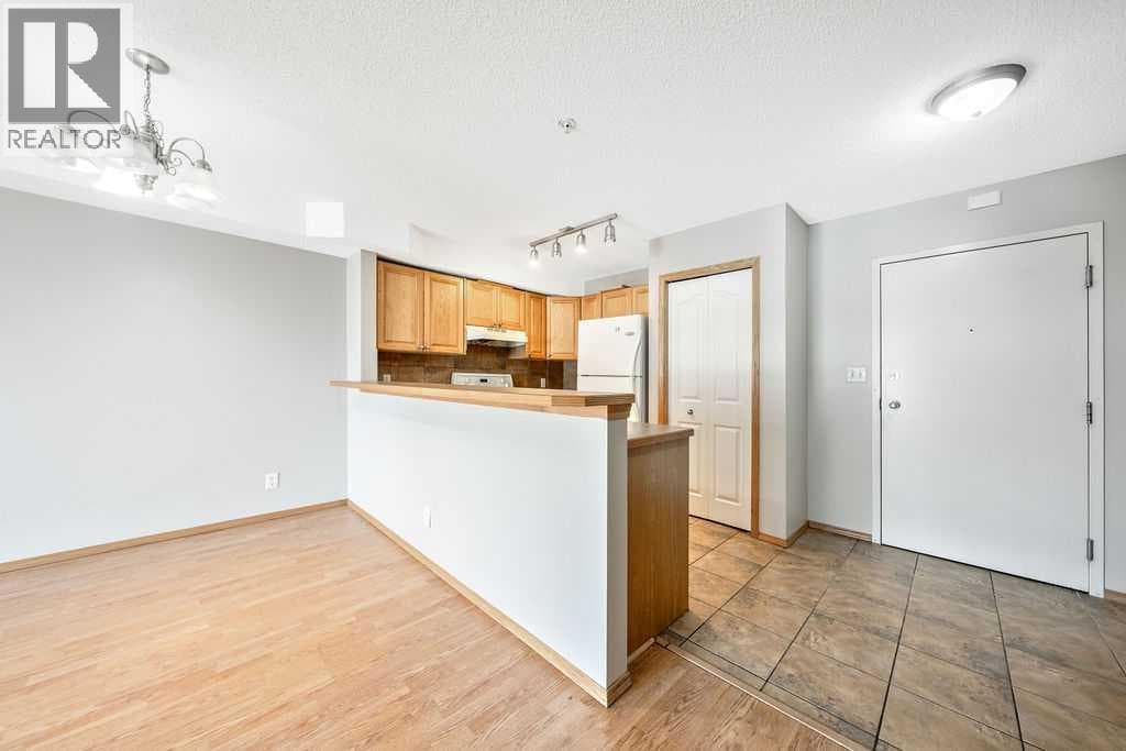 103, 92 Saddletree Court NE — photo 5