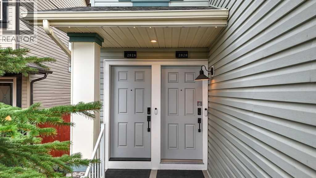 282 Chapalina Terrace SE photo 2