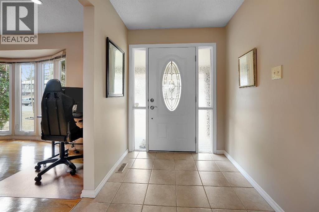 1102 Lake Christina Way SE — photo 4