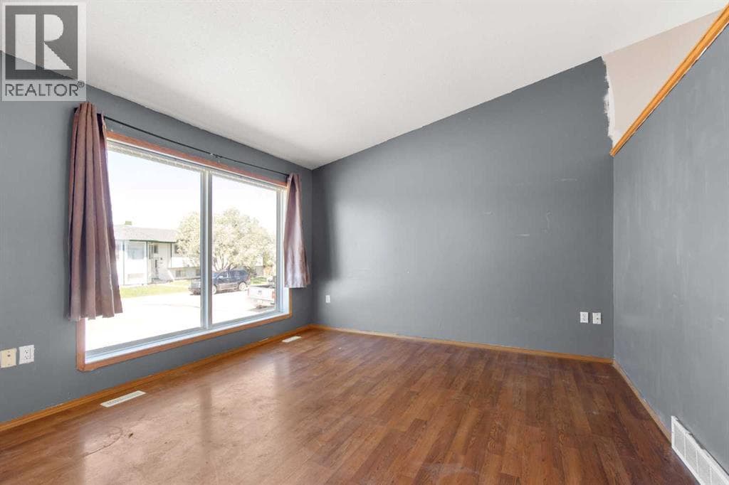2385 Hatcher Drive NE — photo 3