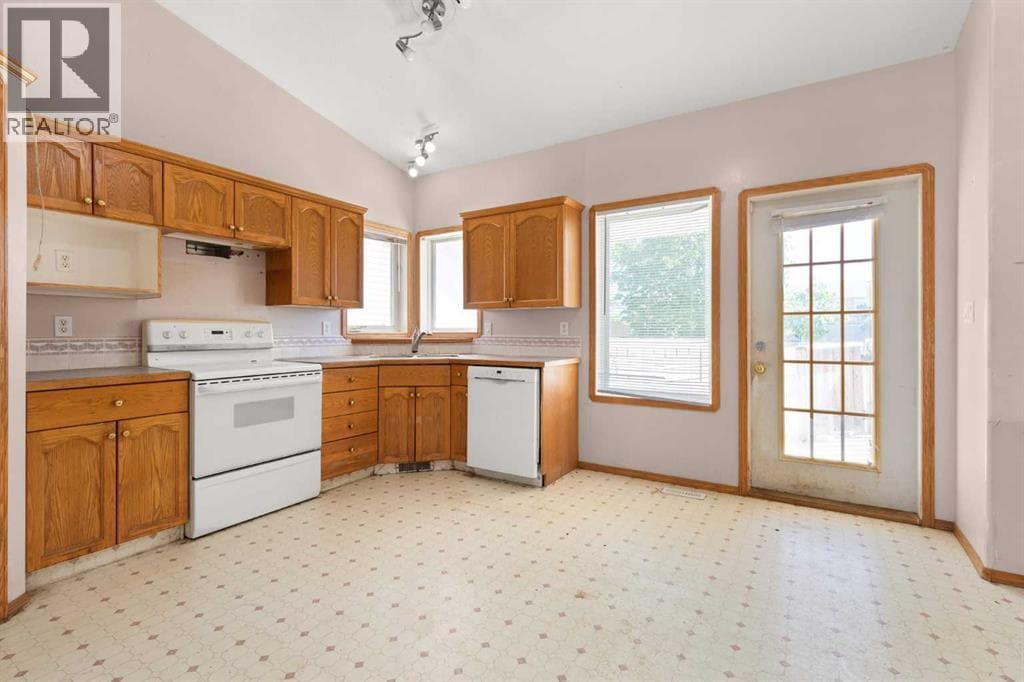 2385 Hatcher Drive NE — photo 5