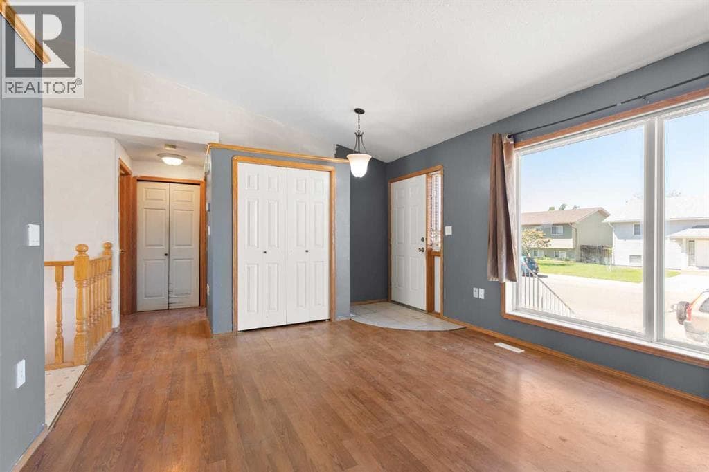 2385 Hatcher Drive NE — photo 2